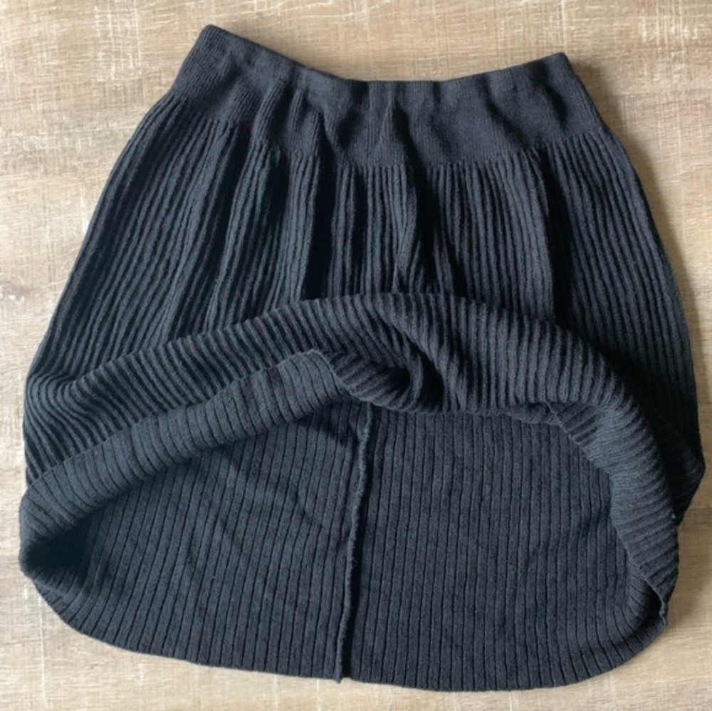 ST JOHN Black Skirt Santana Ribbed Vintage Women’s 12 USA Stretch Elastic Waist - Picture 7 of 12